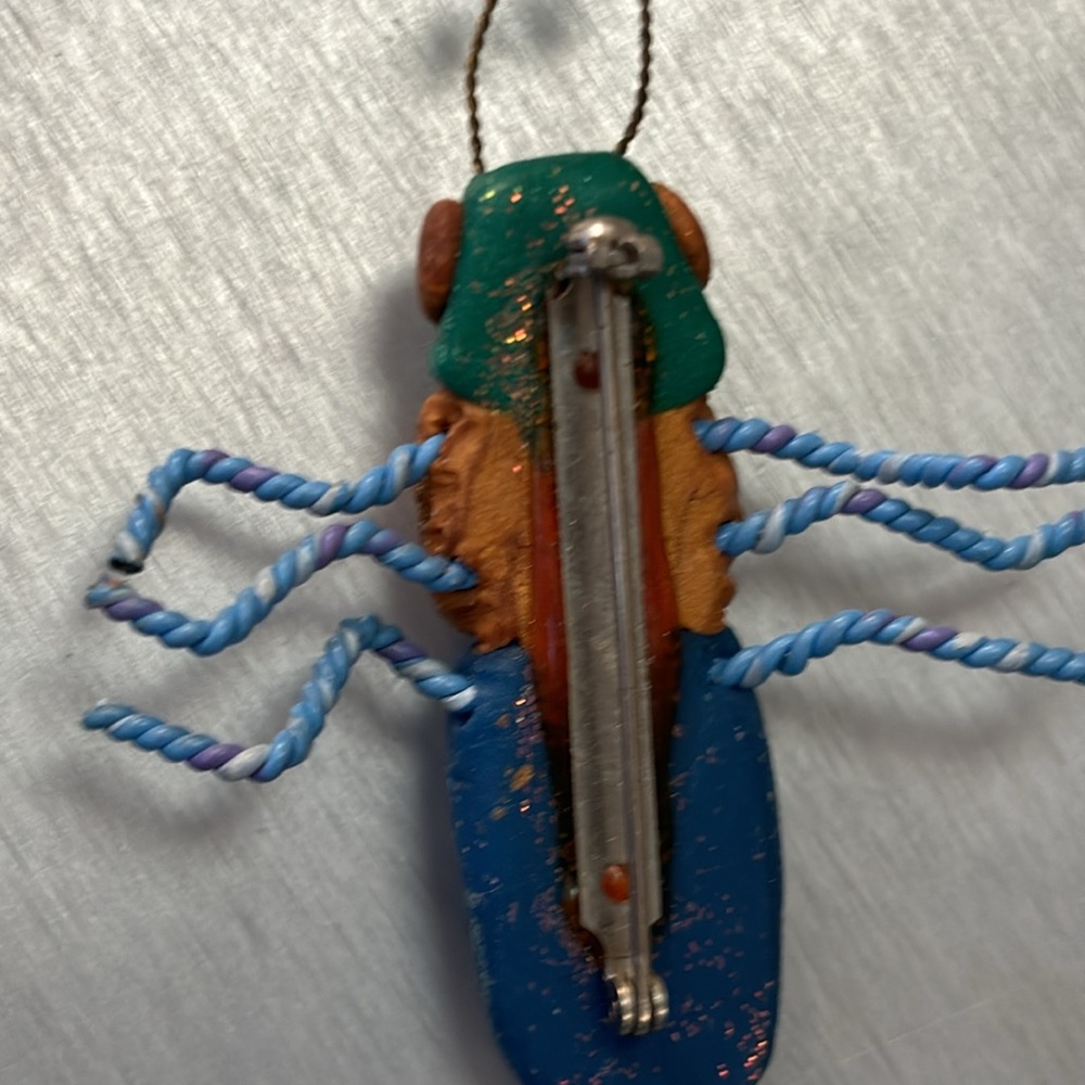 Vintage Insect Brooch - Picture 10 of 12